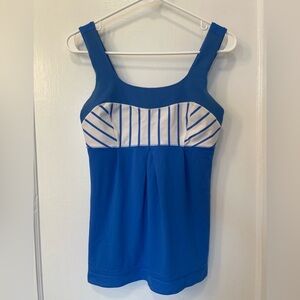 Lululemon Elevate Tank Pipe Dream Blue Deauville
Stripe